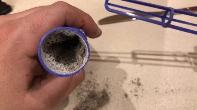 How To Completely Clean A Dyson V6/V7/V8 Filter смотреть онлайн