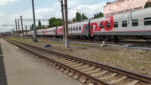 ТЭП70-0300 с поездом: №083М Москва - Адлер. Прибывает на Ст. Воронеж-1.