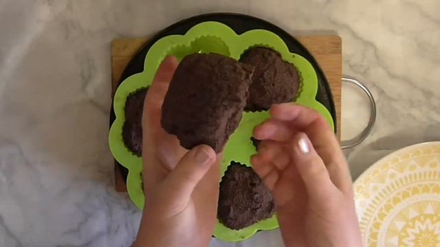 Шоколадный кекс.