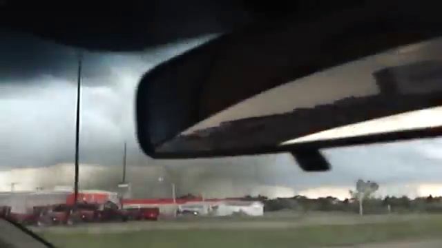 Торнадо в разных частях света смотреть онлайн