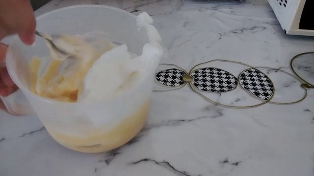 Рулет. Қолжетімді заттардан дайындалатын рулет. Бисквитный рулет с вареньем. смотреть онлайн