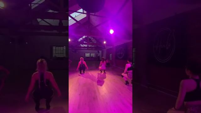 Klaudia Karwan - Twerk in Heels - CLASS 12/08/22 смотреть онлайн