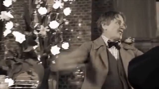 Он целый день починяет примуса Мастер и Маргарита смотреть онлайн