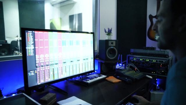Groovie Music Studio смотреть онлайн