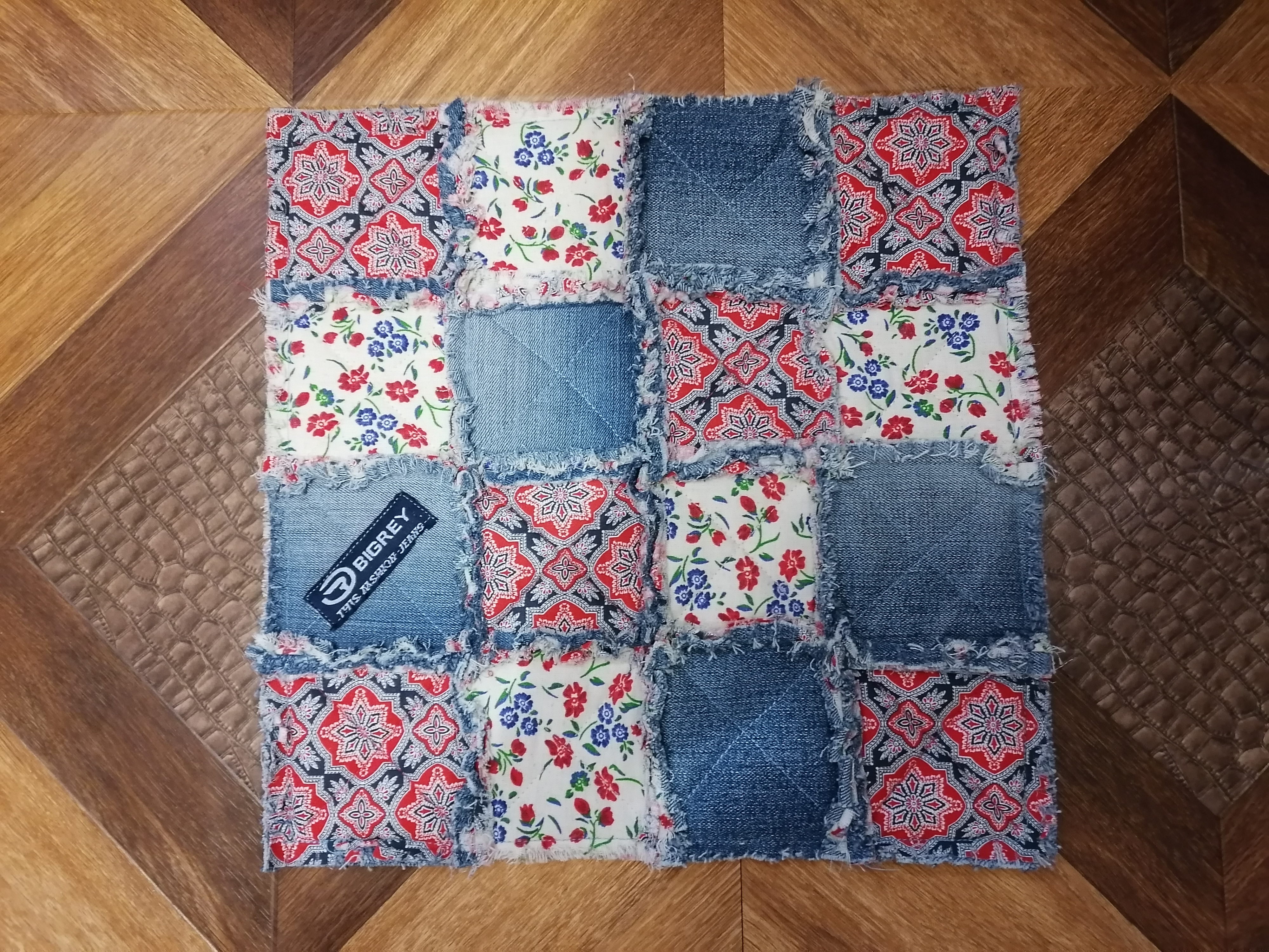 Потрепанный квилт.Как сшить сидушку своими руками. смотреть онлайн