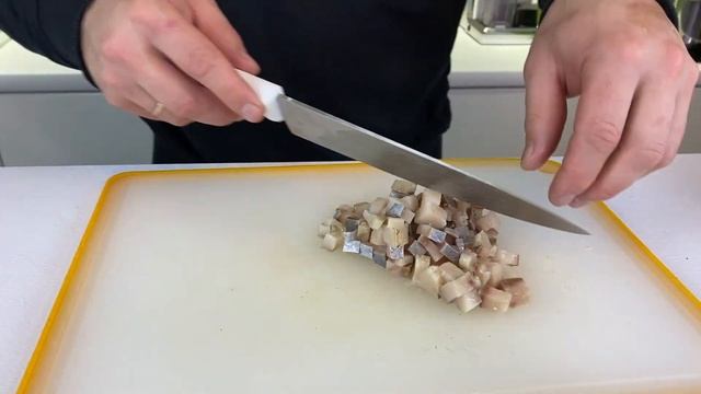 Забытый КОПЕЕЧНЫЙ РЕЦЕПТ из СССР - Закуска из Селедки на праздничный стол смотреть онлайн