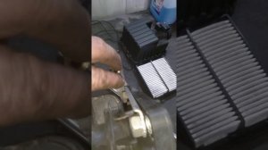 замена  прокладки клапоной крышки ( свечей)  хонда INSIGHT. HYBRIT