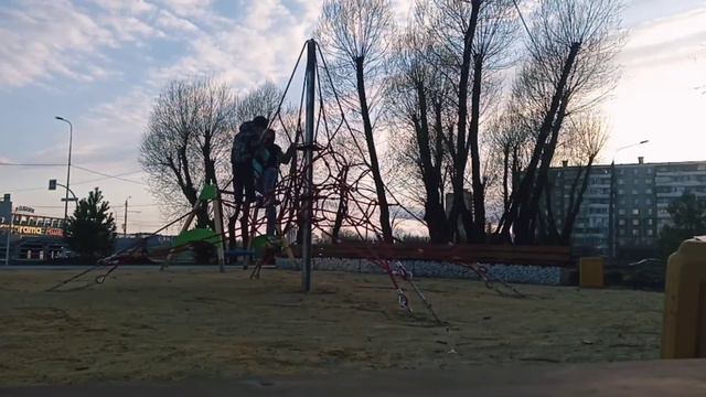 недалеко от дома смотреть онлайн