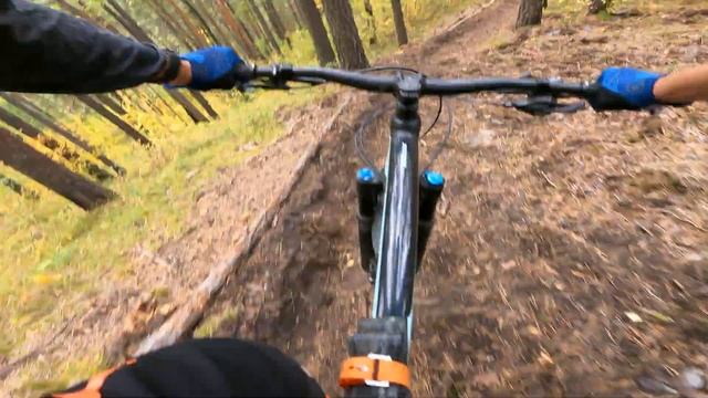 Желтая трасса MTB в фанпарке Бобровый лог смотреть онлайн