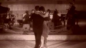 Por Una Cabeza - Carlos Gardel