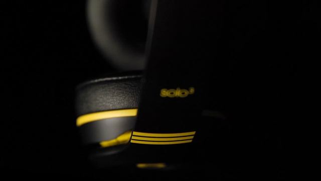 Third Man Hardware Spotlight On... Beats Solo3 Wireless Limited Edition Headphones смотреть онлайн
