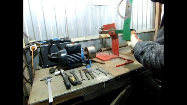 Гриндер без токарных работ своими руками и ролики из водопроводной трубы.Grinder with your own hand смотреть онлайн