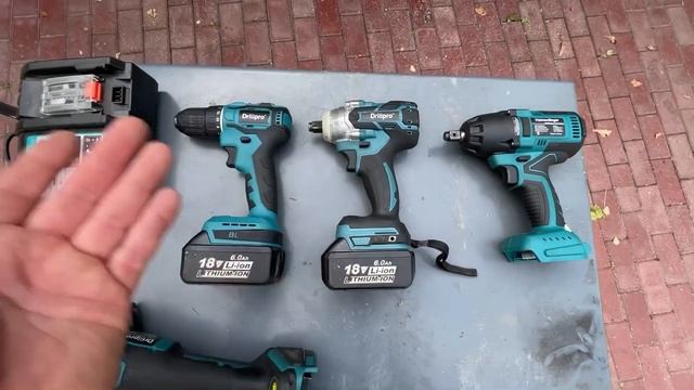 Нужный хлам для обслуживания в гараже, подъемник для квадроцикла