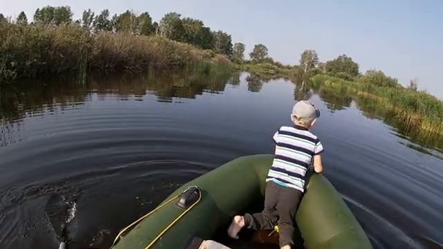 Первый ТРОФЕЙ сына!! Щуки ТОПЯТ кружки и РВУТ живцов! Ловля щуки на кружки. Ловля щуки на спиннинг. смотреть онлайн