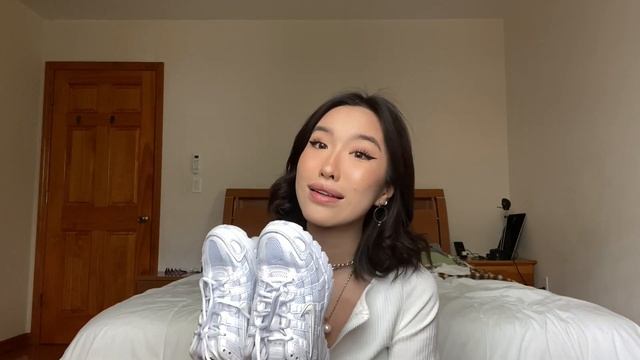 MY TOP 3 WHITE SNEAKERS + HOW I STYLE THEM ?? смотреть онлайн