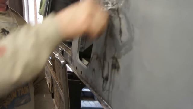 Shrinking Disk on a VW Bus Single Cab upside down смотреть онлайн