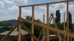 Мансардная ломаная крыша и деревянное перекрытие ,нюансы и ответы  .