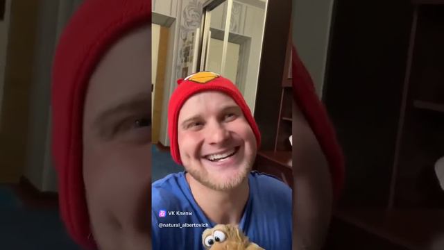 С братом в тату салон (Юмор,смешное видео,поржать,прикол,жиза) смотреть онлайн