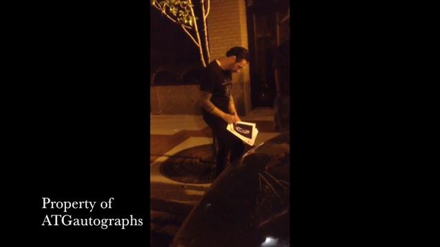 John Tempesta of The Cult signing autographs 8/7/14 смотреть онлайн