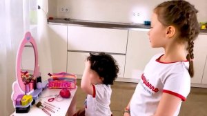 Играем в салон красоты  | Косметика для девочек  | Игры для девочек