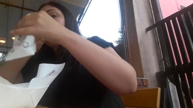 Праздник,прогулка,и мукбанг в кафе "KARTOFAN" ??? смотреть онлайн