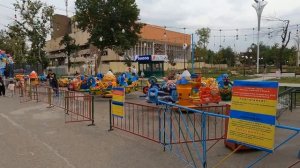 Ташкент. Дворец Авиастроителей. С внуками на детской площадке