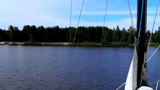 Река Gauja. Устье реки Гауи и выход в Рижский залив. смотреть онлайн