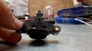 Как повысить напряжение генератора на УАЗ Патриот. Как работает регулятор напряжения.