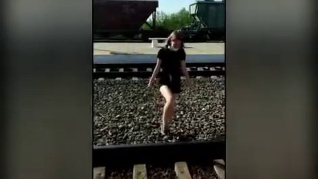 Железная дорога - не место для игр ! смотреть онлайн