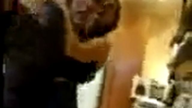 ПАЦАН ПОСАДИЛ СВОЮ ДЕВКУ НА ПЛИТУ ( УГАР) смотреть онлайн