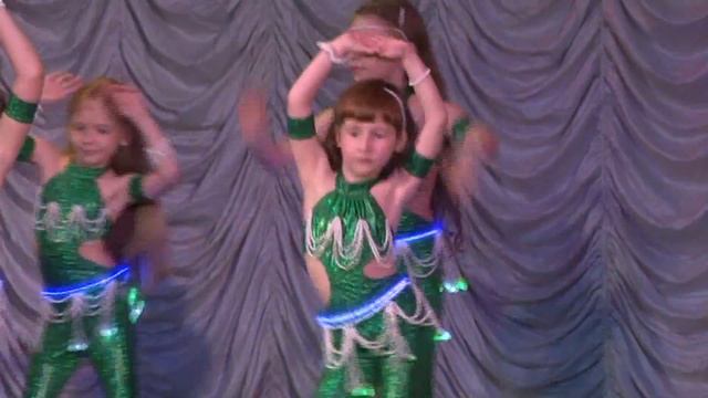 Младшая группа студии восточного танца "Чара" смотреть онлайн