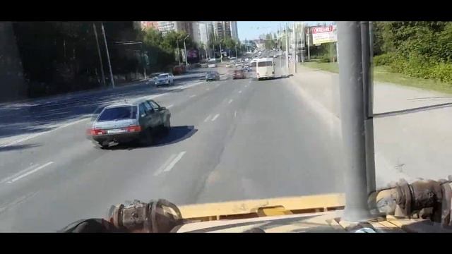 #36/1 Не большая экскурсия по ул. Менделеева г. Уфы на Caterpillar 428 F смотреть онлайн
