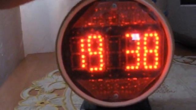 Clock on Atmega8 with a music alarm clock on attiny2313 and SD card Часы на ATMega8 с будильником смотреть онлайн