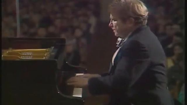 Gilels plays Rachmaninoff Prelude Op. 23 No. 5.flv (audio sync corrected) смотреть онлайн