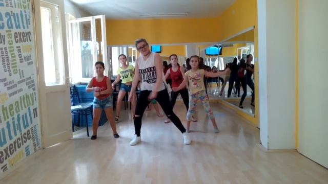 Clap Snap by Icona Pop | Zumba routine for kids смотреть онлайн