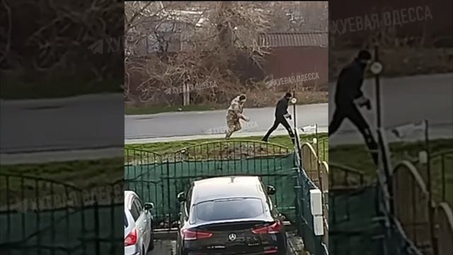 Одесса. Замес военкомов Зели с местными. смотреть онлайн