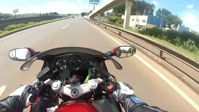 Honda CBR 1100 XX Super BlackBird смотреть онлайн