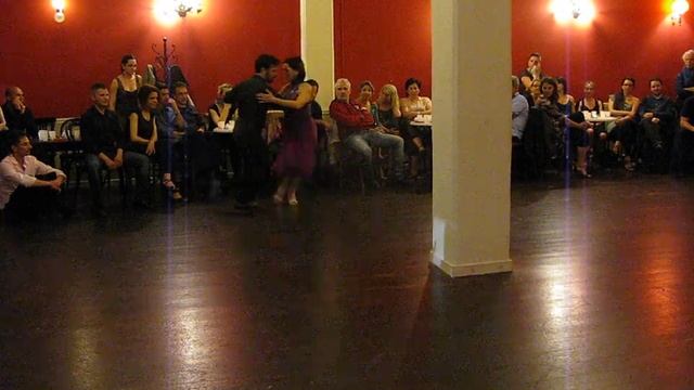 La ultima copa, "Los Viola" Gianluca Viola e Monica Chiavarini - Tango Club [Calesita 2013] смотреть онлайн