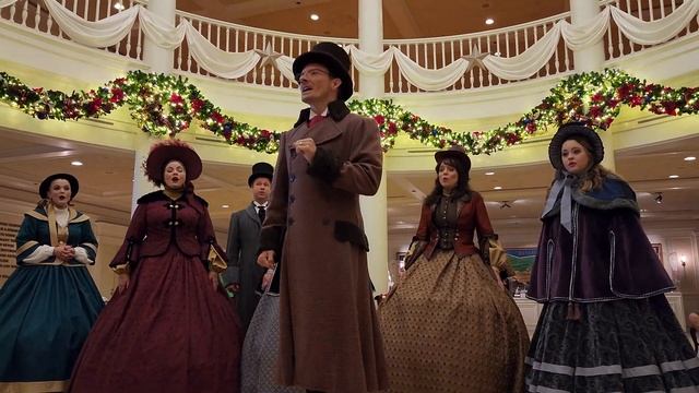 DISNEY VOICES OF LIBERTY DICKENS CAROLERS LIVE IN 4K60FPS SINGING CHRISTMAS MUSIC смотреть онлайн