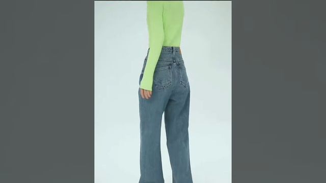 Женские джинсы с завышенной талией 😍 #shortsvideo #shorts смотреть онлайн