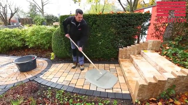 Дорожка из брусчатки с водонепроницаемыми швами Укладка брусчатки, затирка швов new смотреть онлайн