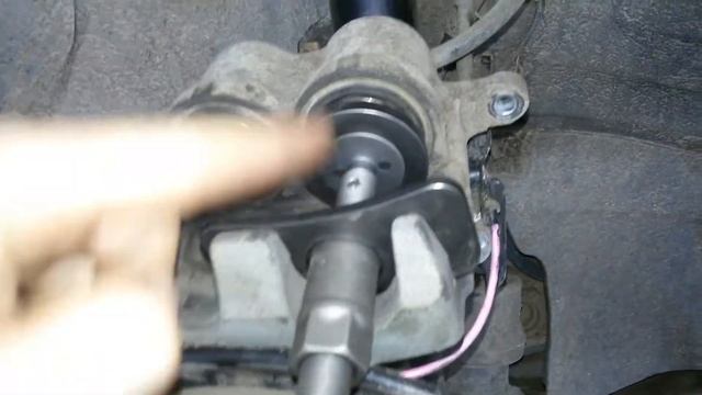 Toyota Highlander 3.5l. Замена передних колодок. Рекомендации. смотреть онлайн