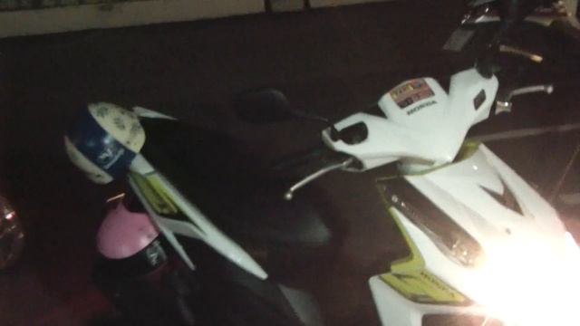 Мой мопед в Паттае, 2011, хонда смотреть онлайн