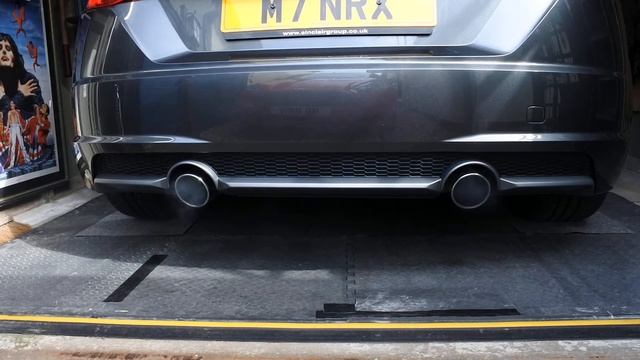 Mk 3 Audi TT 1.8 TFSi exhaust sound from cold start смотреть онлайн