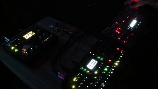 Improvised Elektron Octatrack Dawless Jam featuring the Access Virus TI2 смотреть онлайн