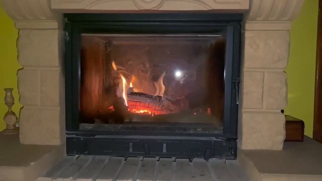 Посидим у огня . Обсудим важные новости . Нас ждут радостные события благоприятные времена смотреть онлайн