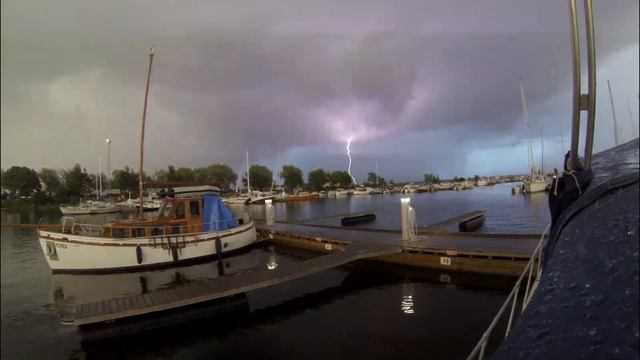 Lightning strikes at harbour of Sapokka Finland смотреть онлайн