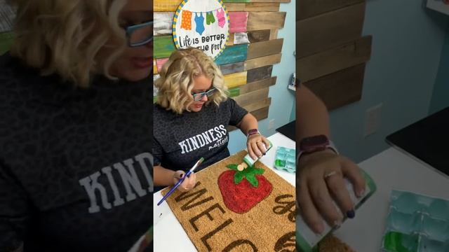 Painting a Strawberry Doormat to match my porch decor смотреть онлайн