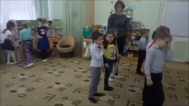 познавательный геокешинг в подготовительной группе "Малышок" "Есть такая профессия Родину защищать" смотреть онлайн