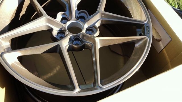 Lexus RCF new wheels came in! FlowForm FF11 in INSANE finish! смотреть онлайн